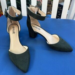 New Life Stride Women's Green Ankle Strap Heels Size 7